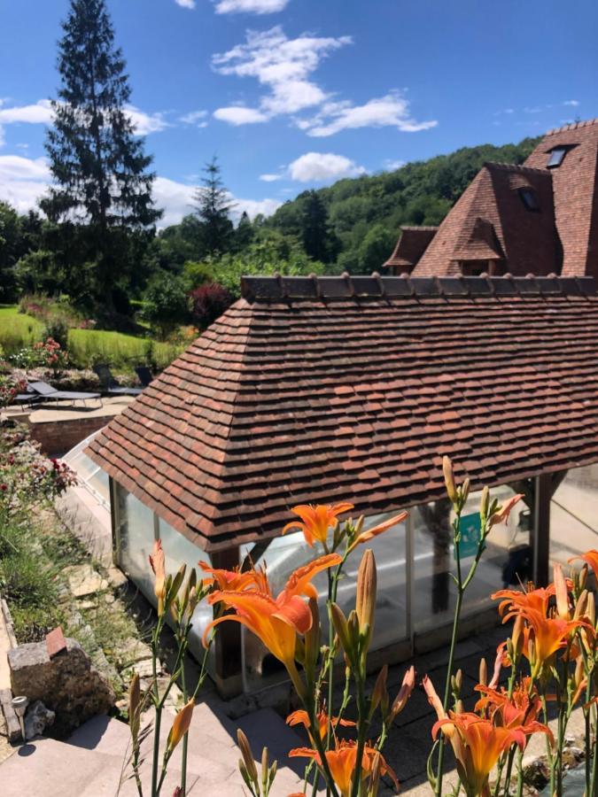 Le Prieure Des Fontaines Hotel Les Preaux Bagian luar foto