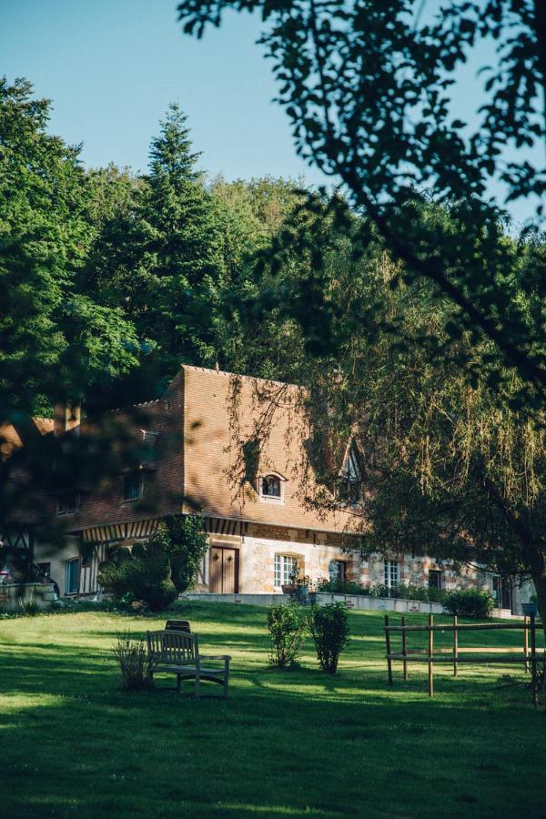 Le Prieure Des Fontaines Hotel Les Preaux Bagian luar foto