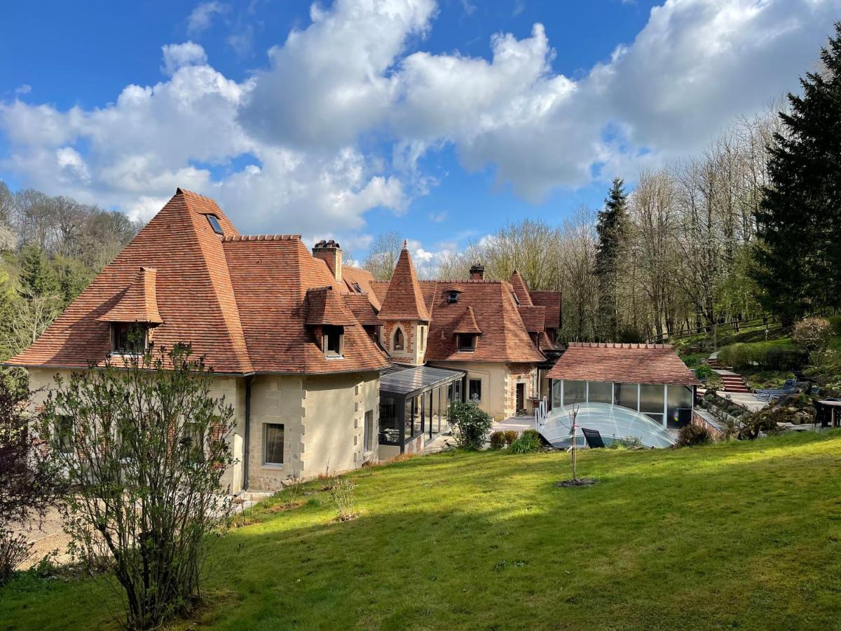 Le Prieure Des Fontaines Hotel Les Preaux Bagian luar foto