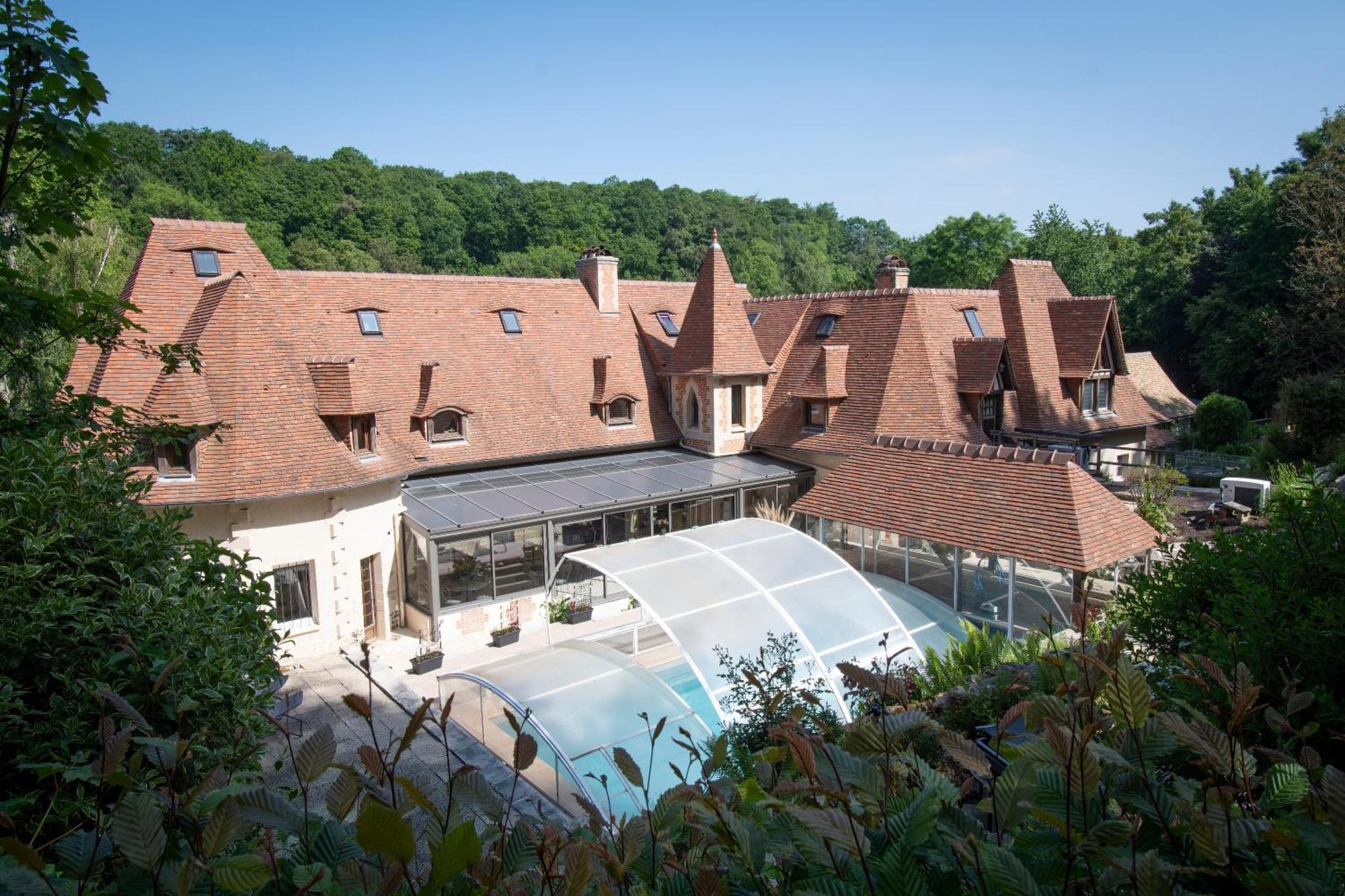 Le Prieure Des Fontaines Hotel Les Preaux Bagian luar foto